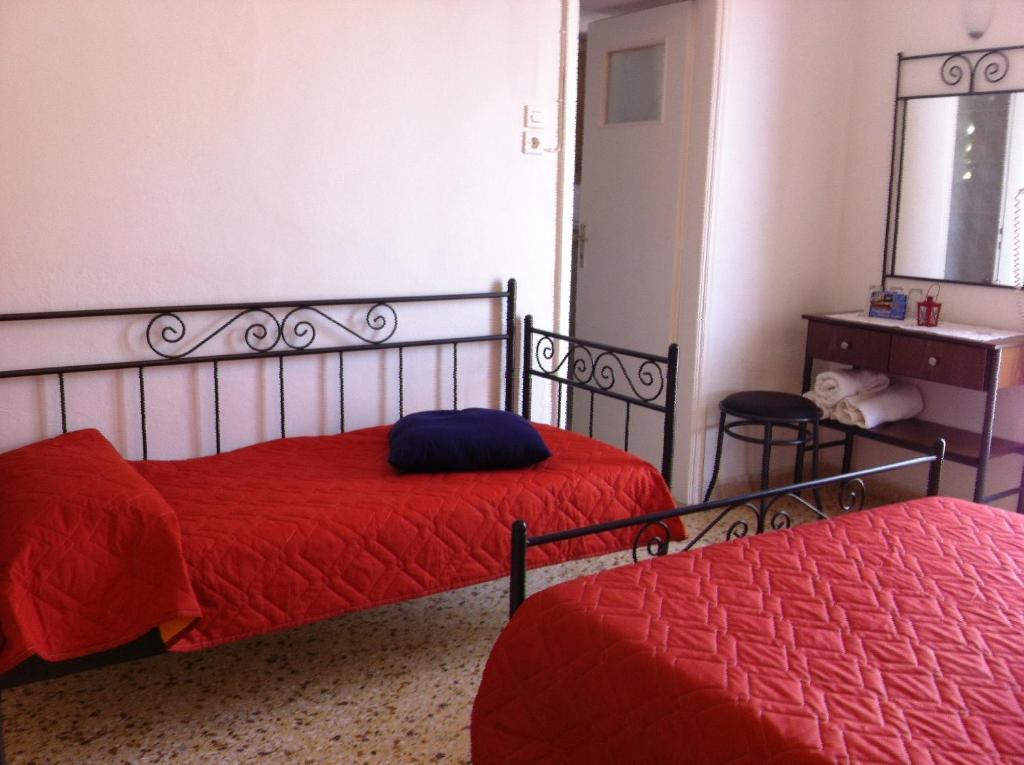 Oasis Hotel Theodoros & Litsa Galaris Agia Marina  الغرفة الصورة