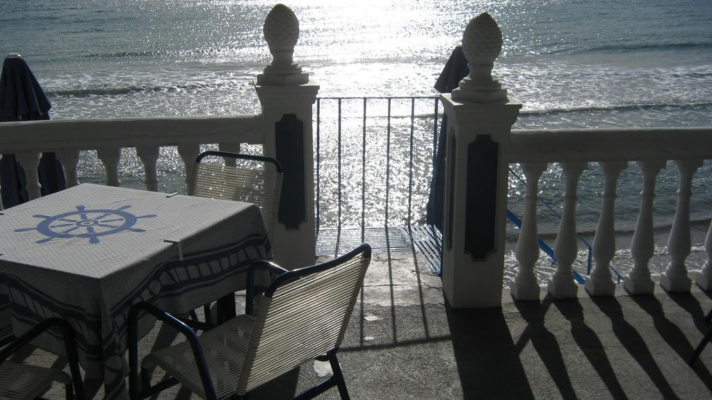 Oasis Hotel Theodoros & Litsa Galaris Agia Marina  المظهر الخارجي الصورة